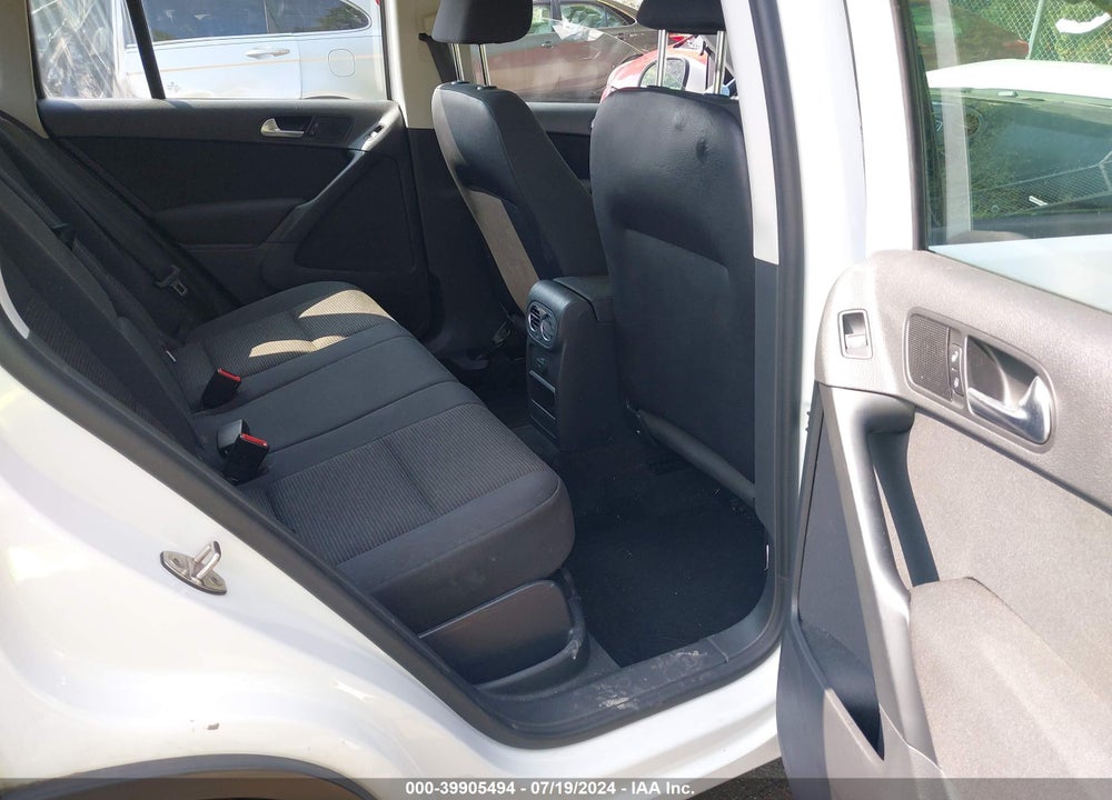 2017 VOLKSWAGEN TIGUAN 2.0T/2.0T S VIN: WVGAV7AX6HK046468