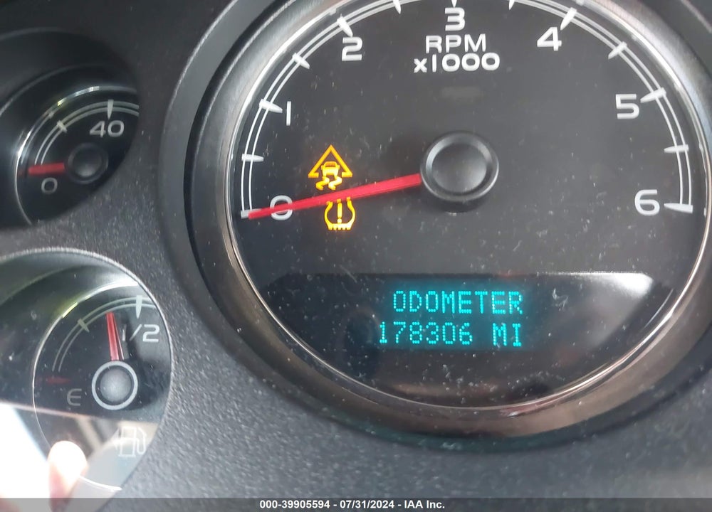 2007 GMC YUKON XL 1500 SLE VIN: 1GKFC16J97J193748
