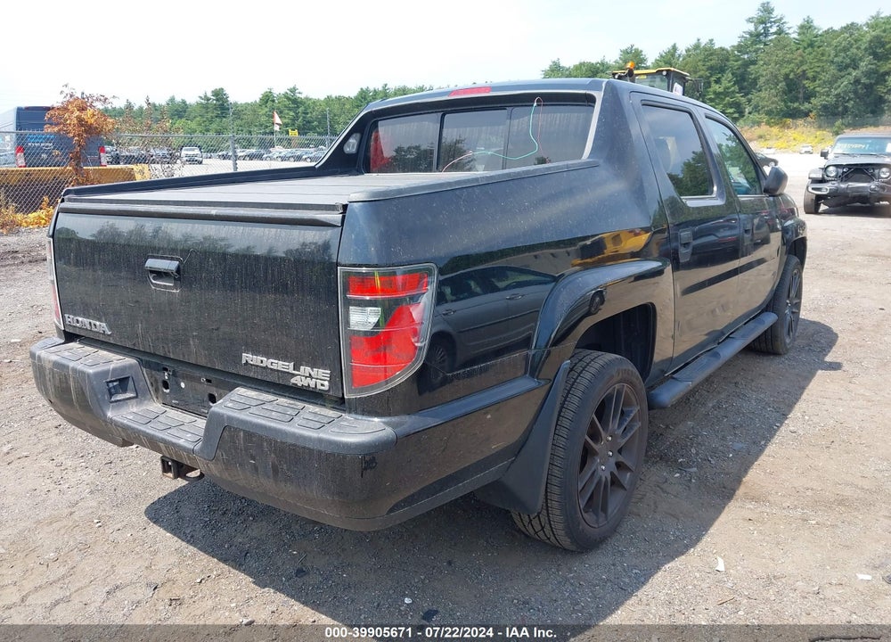 2013 HONDA RIDGELINE SPORT VIN: 5FPYK1F74DB003067