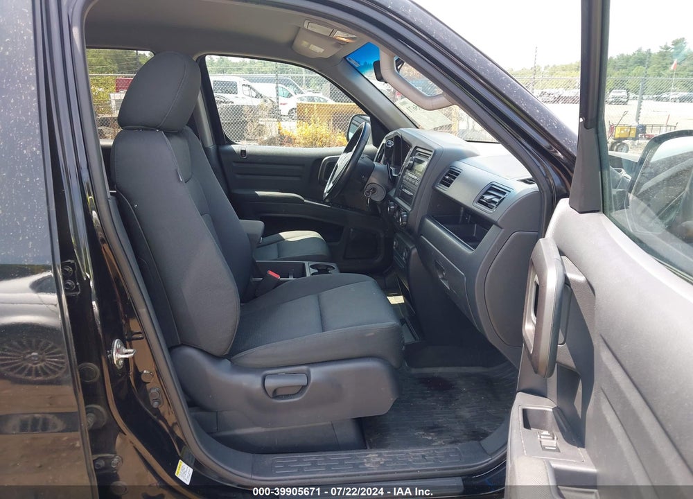 2013 HONDA RIDGELINE SPORT VIN: 5FPYK1F74DB003067