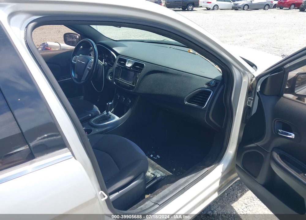 2012 CHRYSLER 200 TOURING VIN: 1C3CCBBB1CN201075