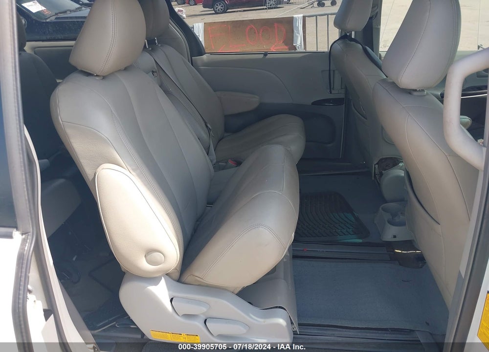 2014 TOYOTA SIENNA LE V6 8 PASSENGER VIN: 5TDKK3DC9ES430963
