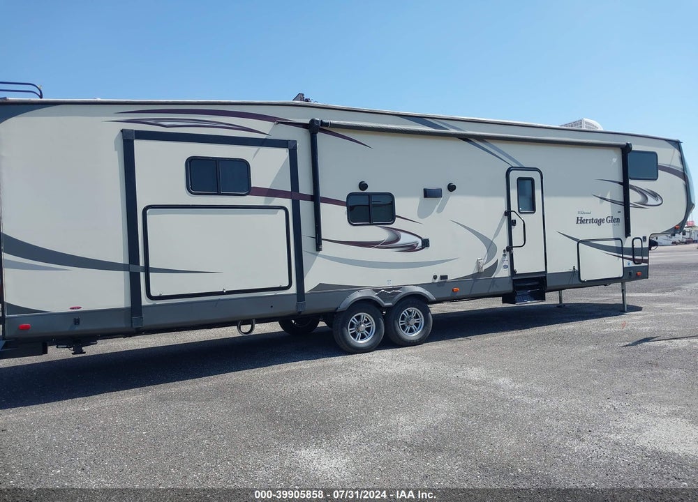 2018 FOREST RIVER HERITAGE GLEN VIN: 4X4FWBM20JV700907