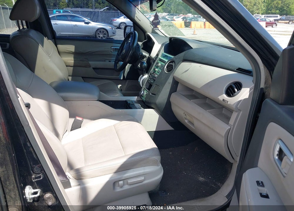 2010 HONDA PILOT TOURING VIN: 5FNYF3H83AB010697