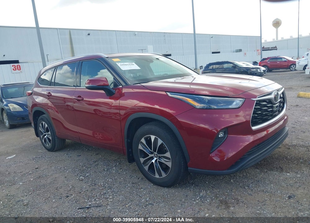 2022 TOYOTA HIGHLANDER XLE VIN: 5TDGZRBH4NS162763