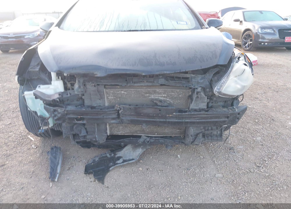 2014 HYUNDAI ELANTRA GT VIN: KMHD35LH6EU211979