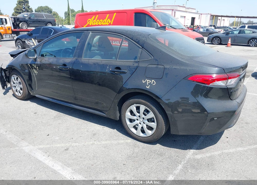 2022 TOYOTA COROLLA LE VIN: 5YFEPMAE7NP386111