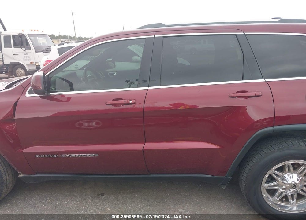 2018 JEEP GRAND CHEROKEE VIN: 1C4RJEAG3JC512297