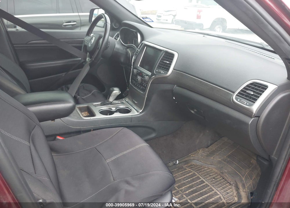 2018 JEEP GRAND CHEROKEE VIN: 1C4RJEAG3JC512297