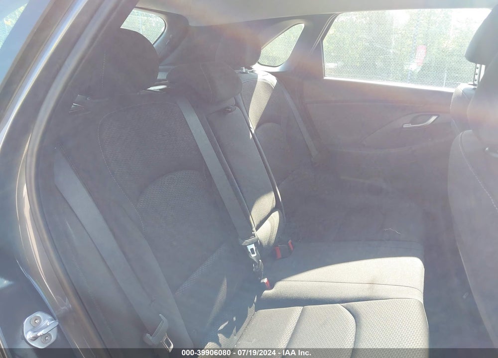 2018 HYUNDAI ELANTRA GT VIN: KMHH35LE7JU010867