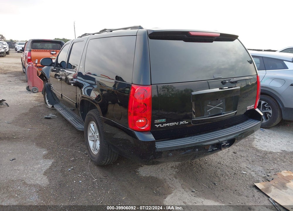 2012 GMC YUKON XL 1500 SLT VIN: 1GKS1LE0XCR102684