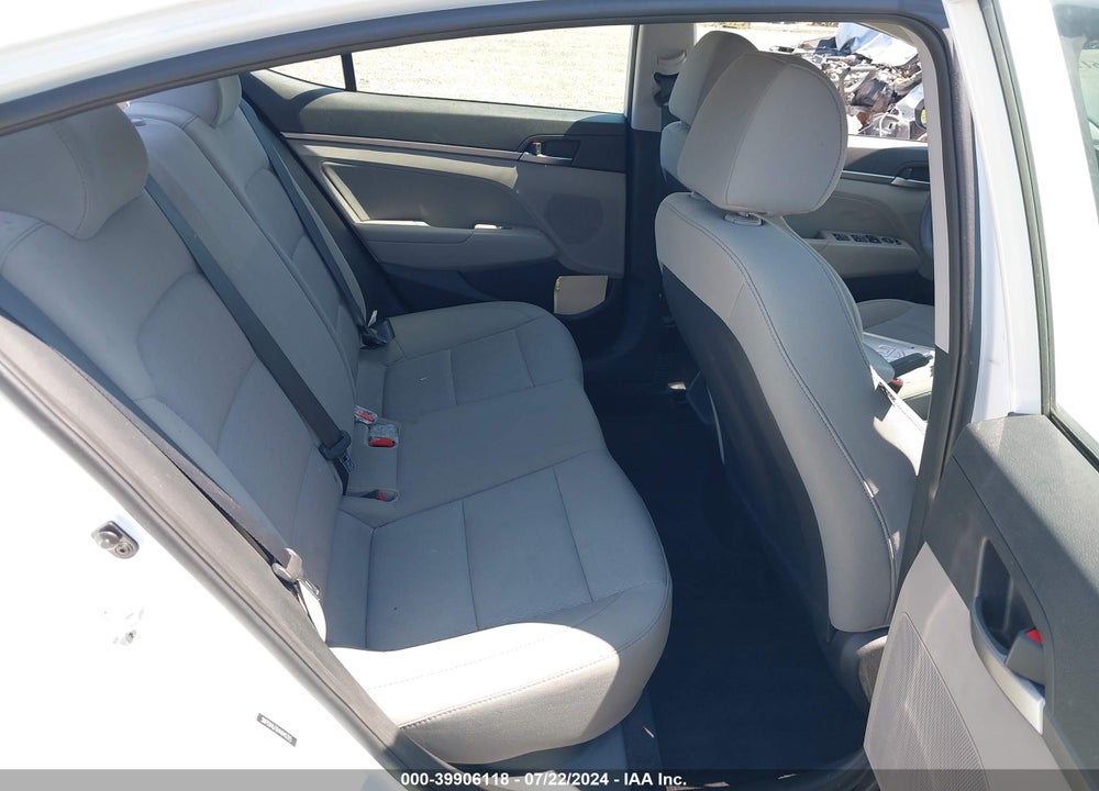 2017 HYUNDAI ELANTRA SE VIN: 5NPD84LF6HH045315
