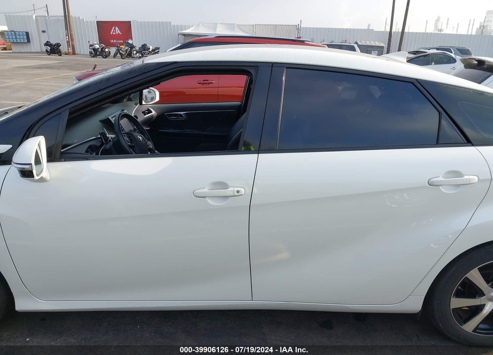 2018 TOYOTA MIRAI VIN: JTDBVRBD0JA005015