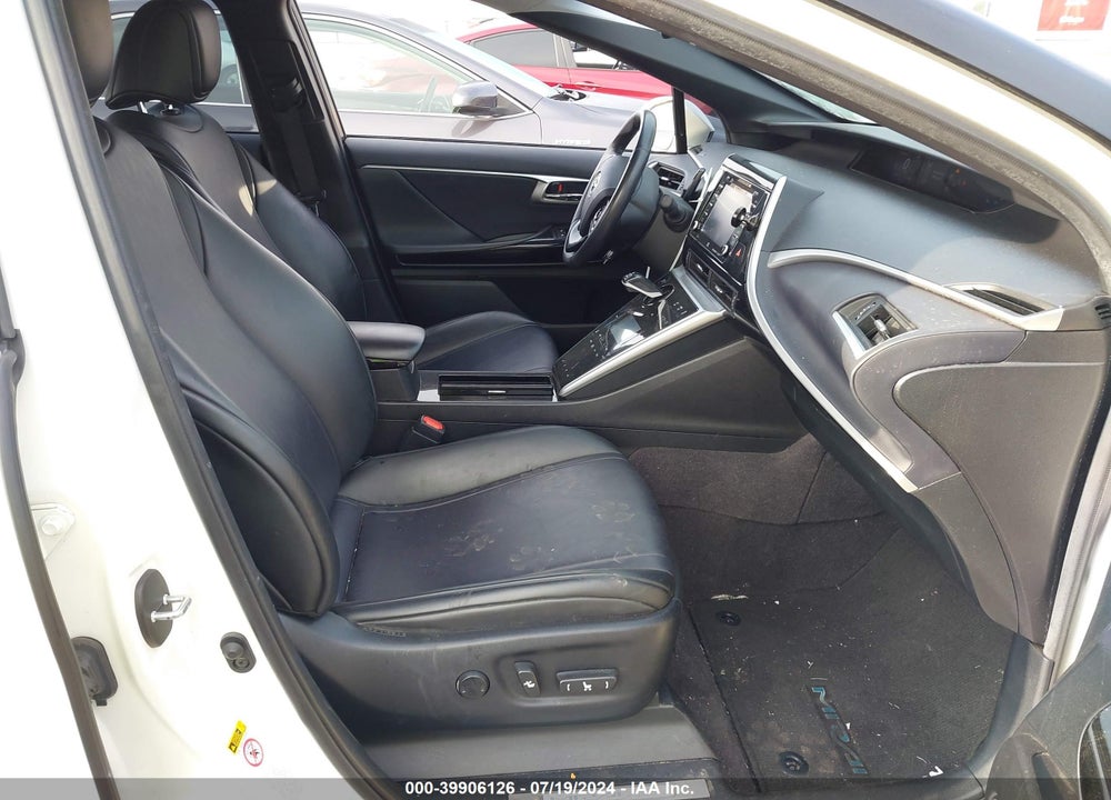 2018 TOYOTA MIRAI VIN: JTDBVRBD0JA005015