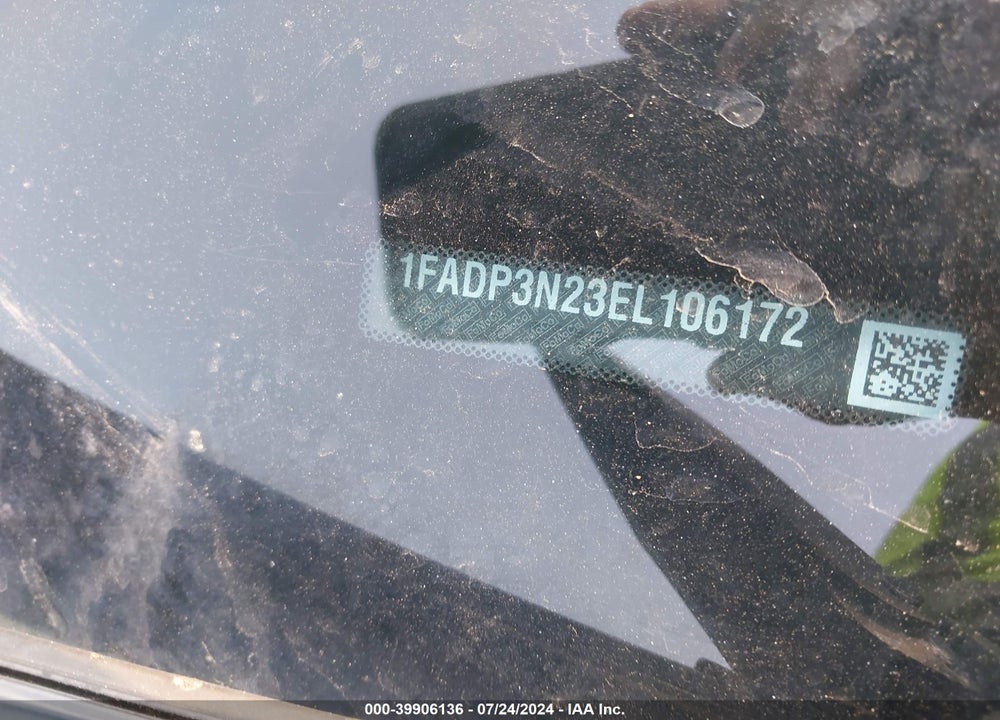 2014 FORD FOCUS TITANIUM VIN: 1FADP3N23EL106172