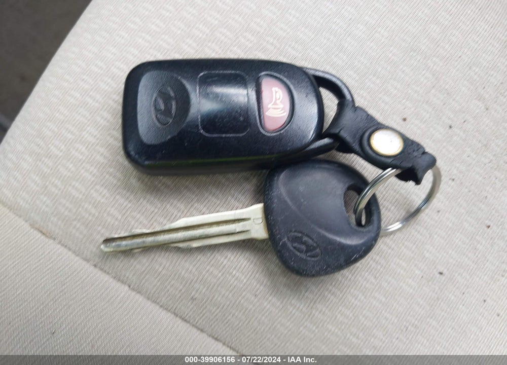 2008 HYUNDAI ELANTRA GLS/SE VIN: KMHDU46D08U516799