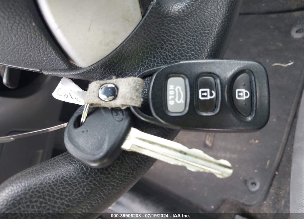2012 HYUNDAI ELANTRA GLS VIN: 5NPDH4AE8CH140722