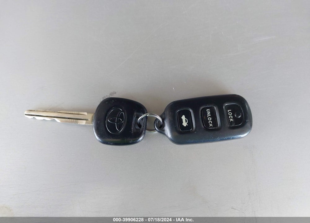 2002 TOYOTA CAMRY LE V6 VIN: 4T1BF32K52U524694