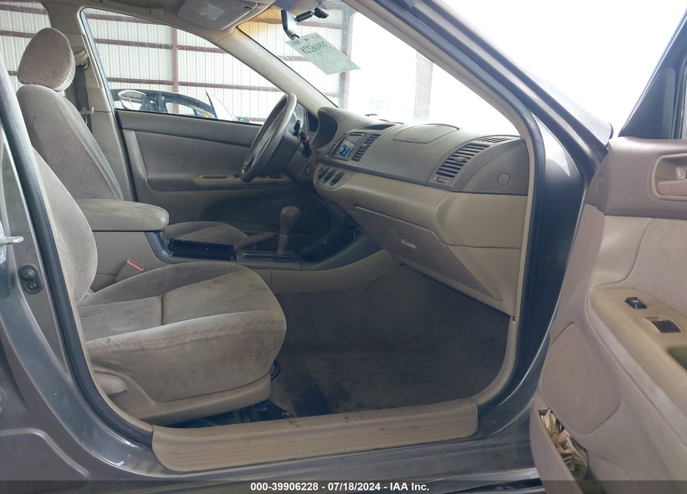 2002 TOYOTA CAMRY LE V6 VIN: 4T1BF32K52U524694