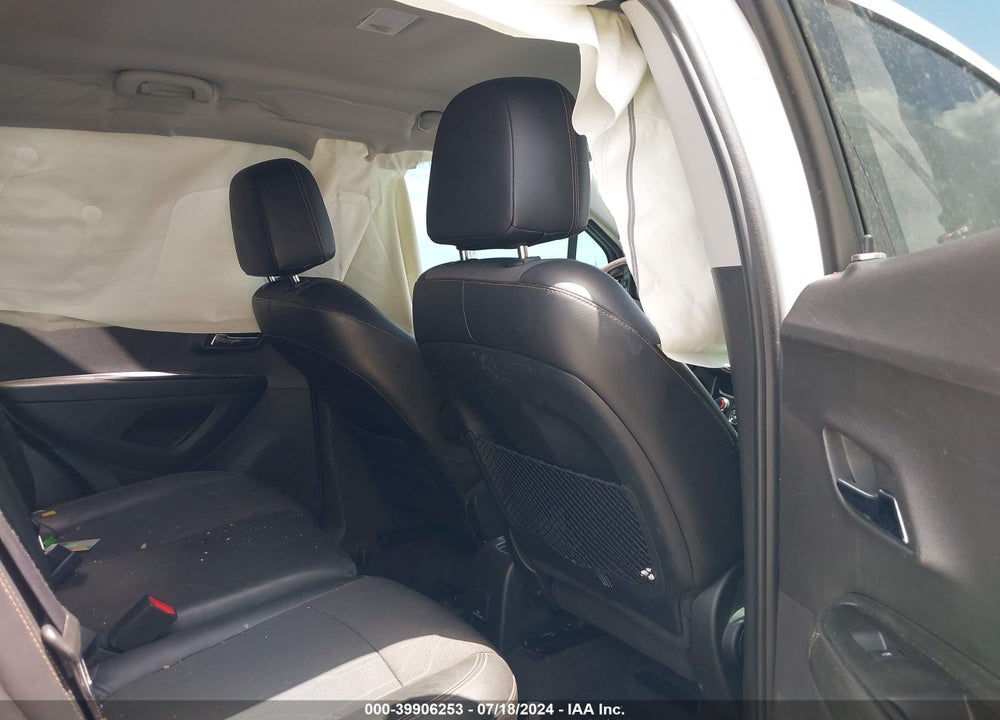 2020 CHEVROLET TRAX FWD LT VIN: 3GNCJLSB3LL327470