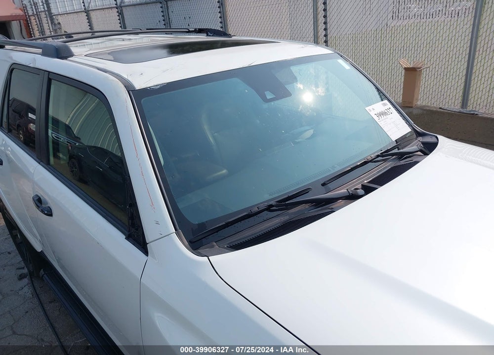 2021 TOYOTA 4RUNNER NIGHTSHADE SPECIAL EDITION VIN: JTEJU5JR8M5881165