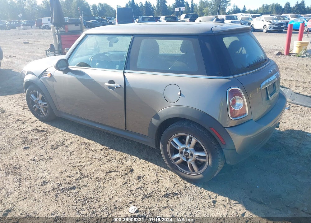2012 MINI COOPER VIN: WMWSU3C57CT539933