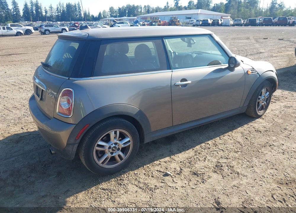 2012 MINI COOPER VIN: WMWSU3C57CT539933