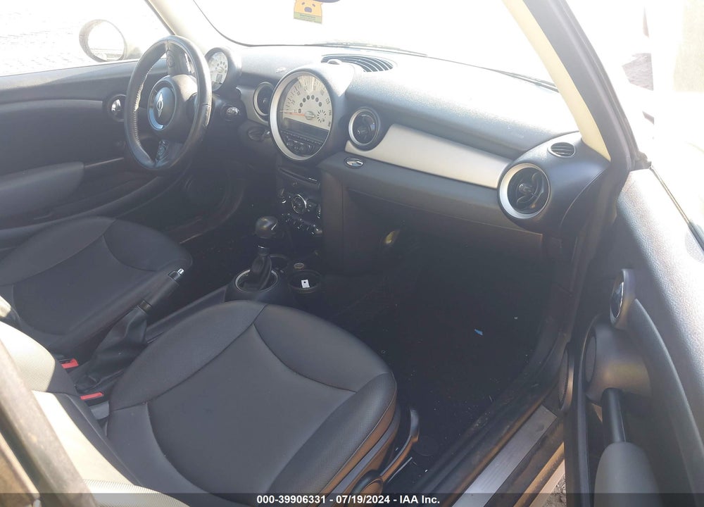 2012 MINI COOPER VIN: WMWSU3C57CT539933