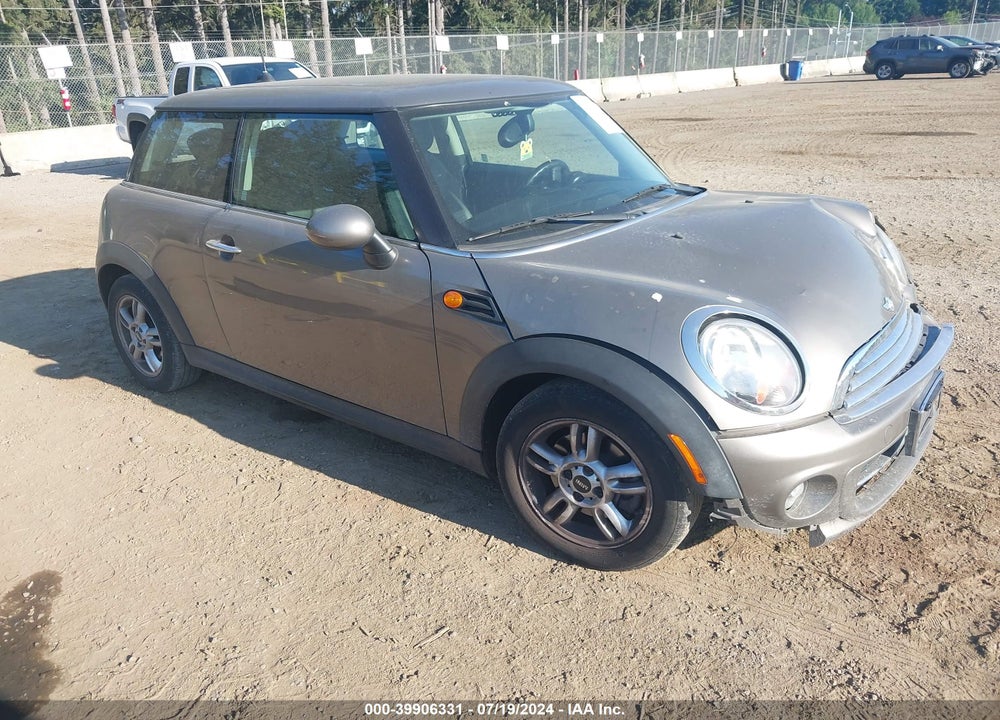 2012 MINI COOPER VIN: WMWSU3C57CT539933