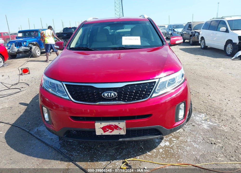 2015 KIA SORENTO LX VIN: 5XYKT3A61FG641861
