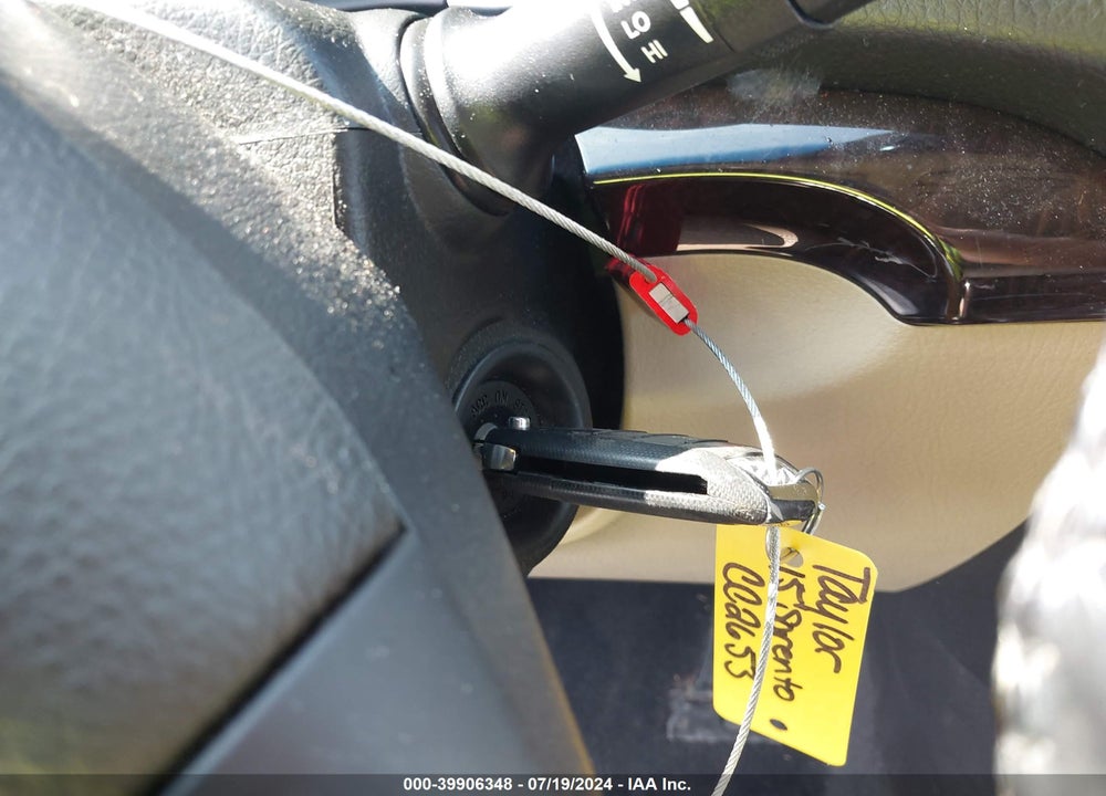 2015 KIA SORENTO LX VIN: 5XYKT3A61FG641861