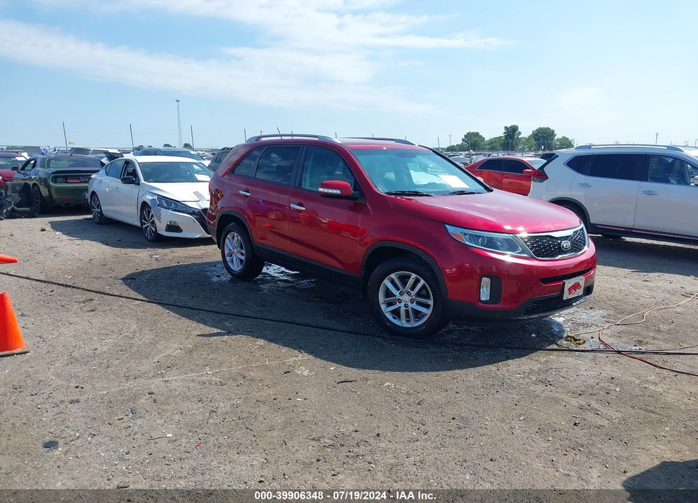 2015 KIA SORENTO LX VIN: 5XYKT3A61FG641861