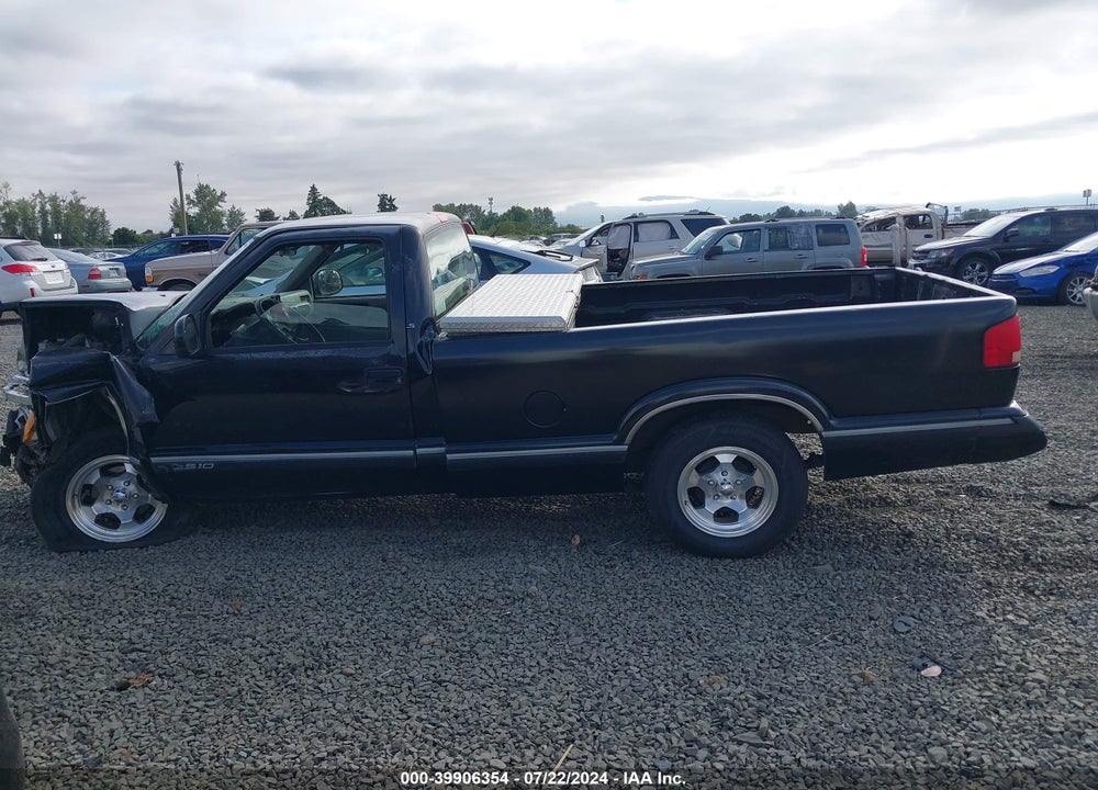1994 CHEVROLET S TRUCK S10 VIN: 1GCCS14Z9R8223982