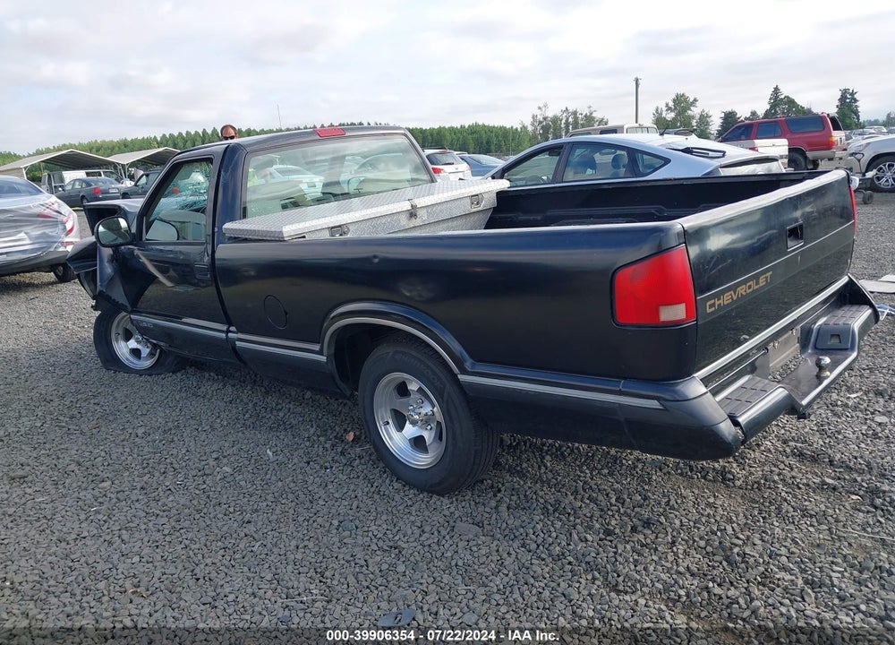 1994 CHEVROLET S TRUCK S10 VIN: 1GCCS14Z9R8223982