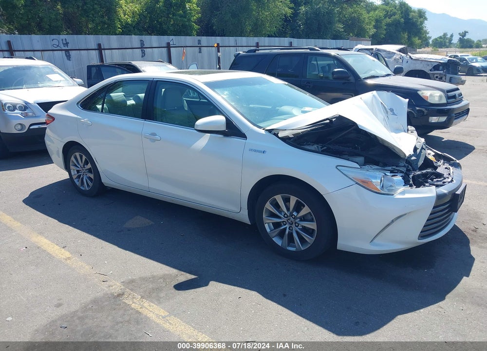 2015 TOYOTA CAMRY HYBRID XLE VIN: 4T1BD1FK3FU155781
