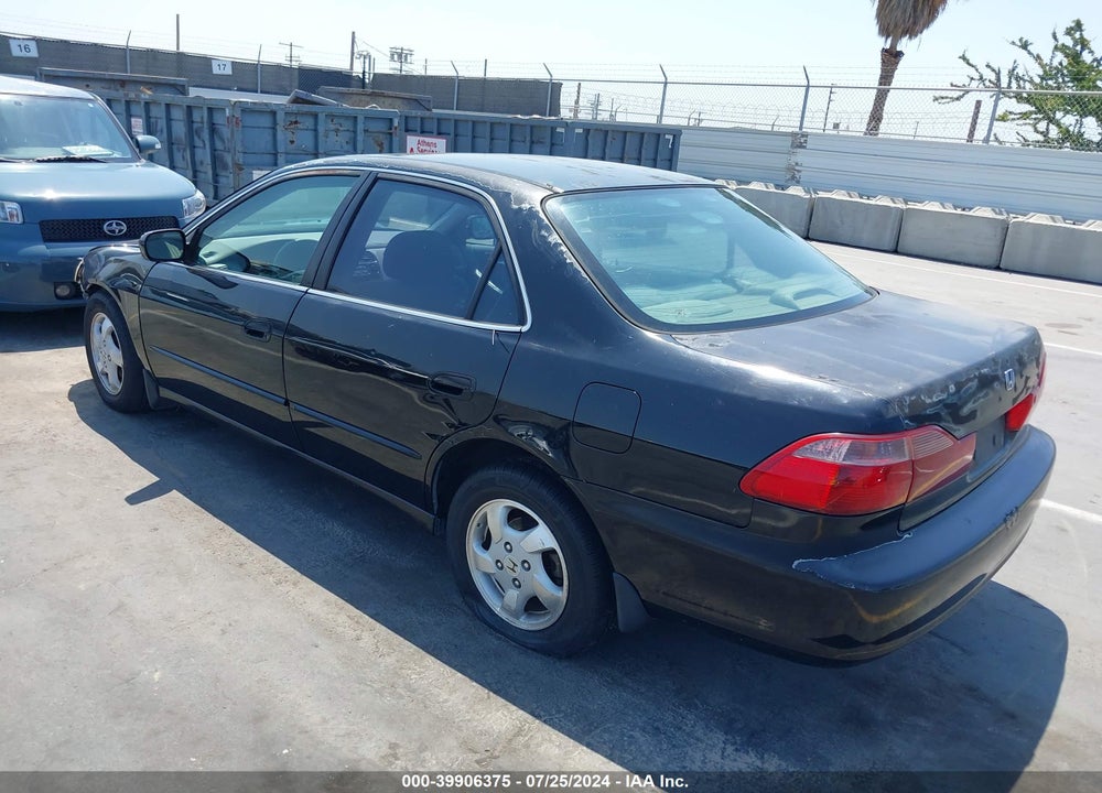 1998 HONDA ACCORD EX VIN: 1HGCG6679WA000373