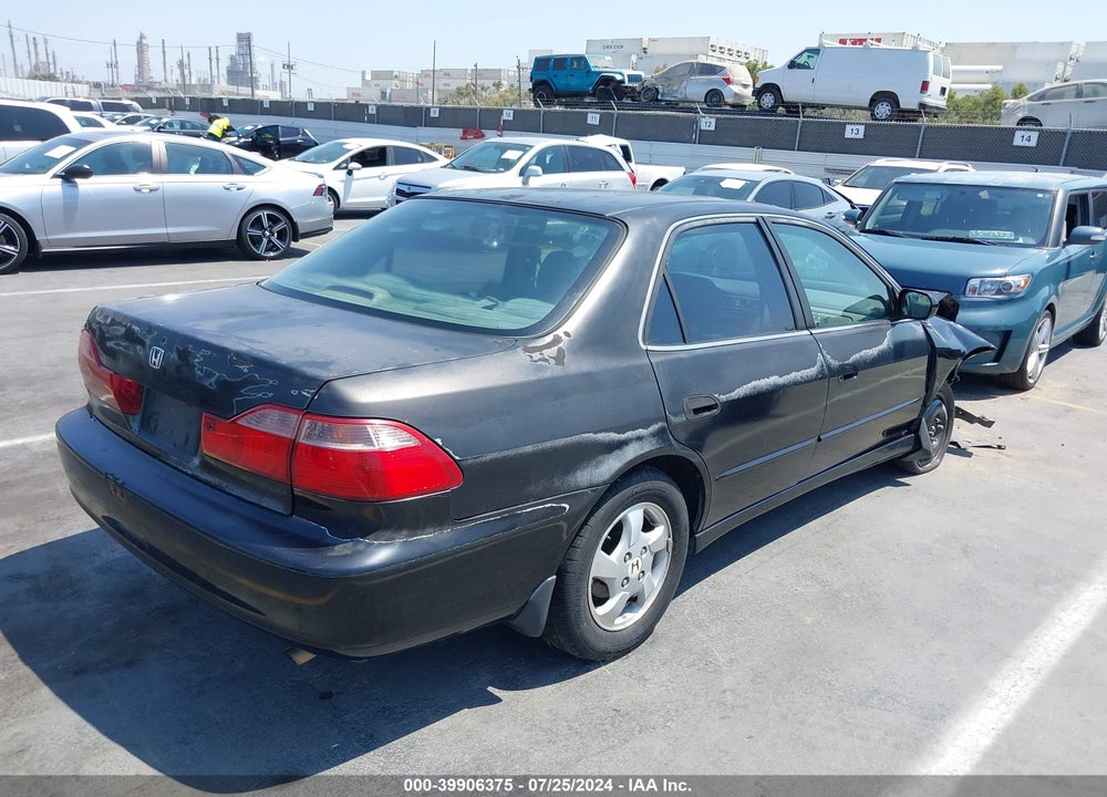 1998 HONDA ACCORD EX VIN: 1HGCG6679WA000373