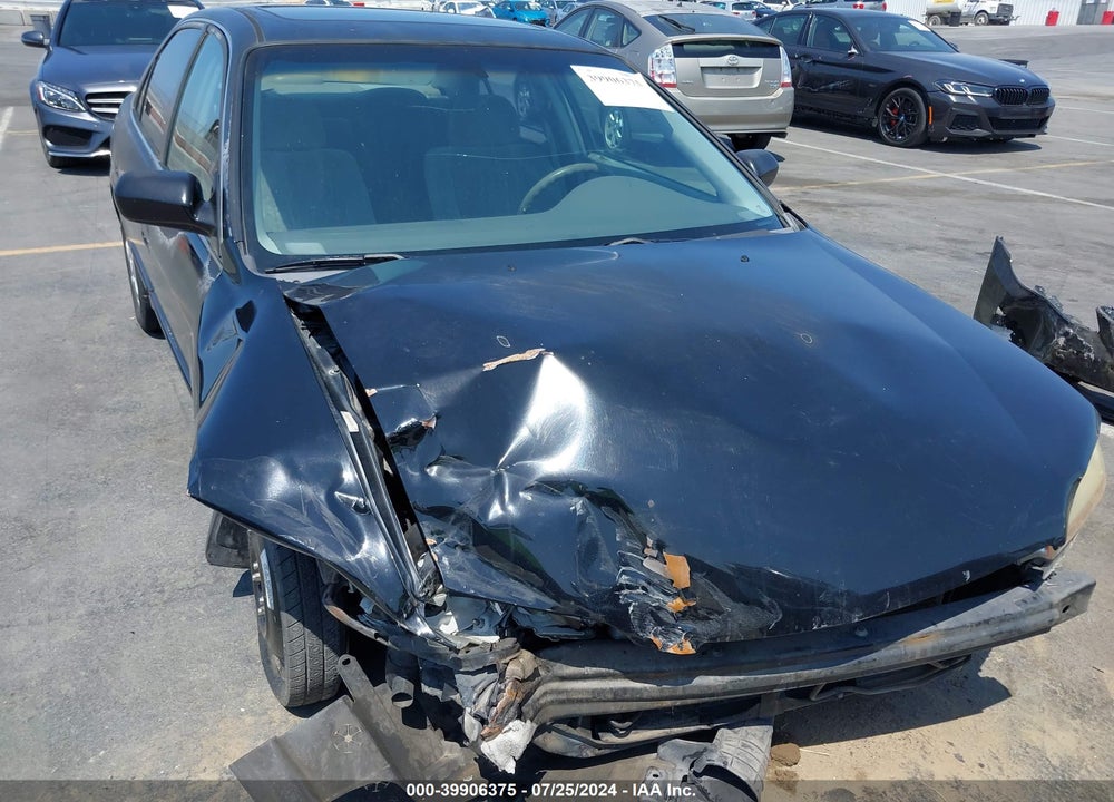 1998 HONDA ACCORD EX VIN: 1HGCG6679WA000373