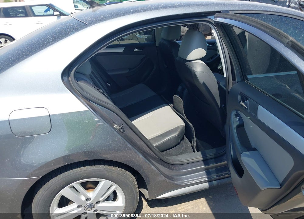 2013 VOLKSWAGEN JETTA HYBRID SEL VIN: 3VW637AJ1DM263261