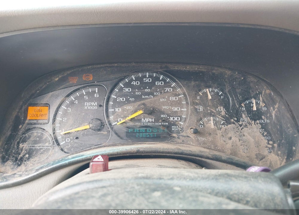 2000 GMC YUKON XL 1500 SLT VIN: 3GKFK16T1YG205883