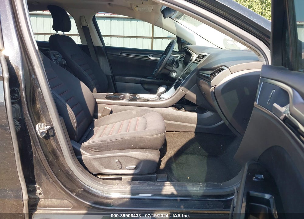2015 FORD FUSION SE VIN: 3FA6P0H98FR235382
