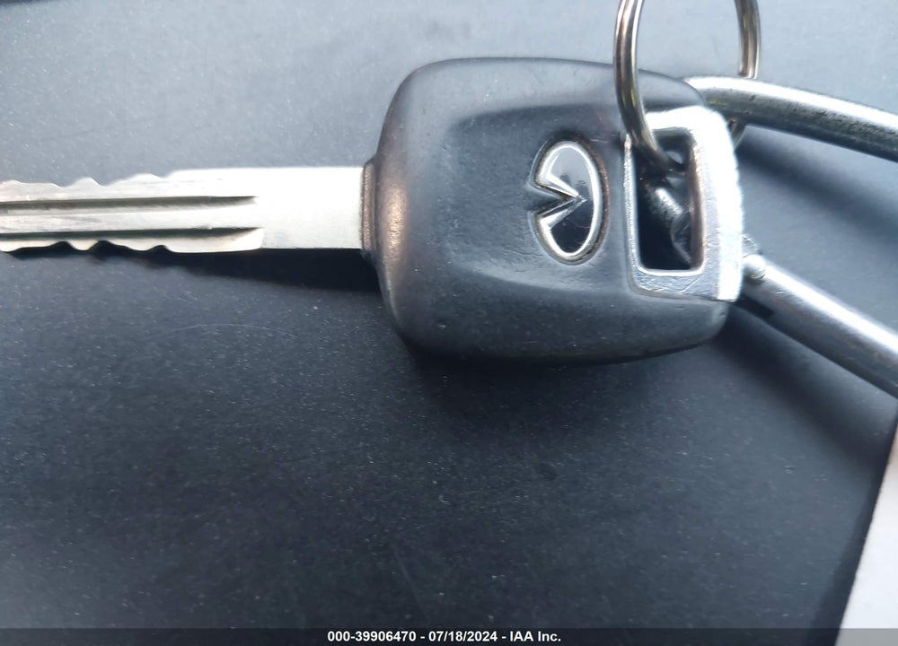 2004 INFINITI G35X VIN: JNKCV51F74M713733