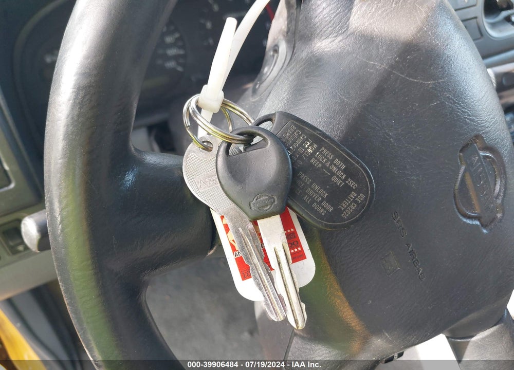 2001 NISSAN FRONTIER XE-V6 VIN: 1N6ED27Y41C364890