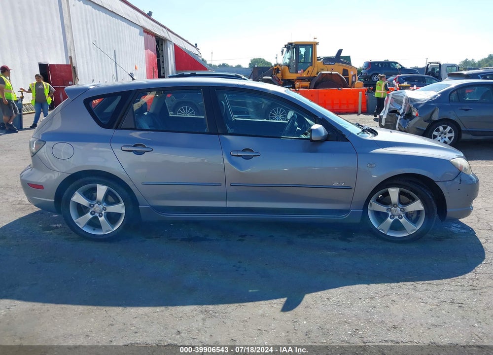 2005 MAZDA 3 S VIN: JM1BK343851222814