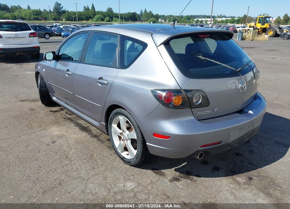 2005 MAZDA 3 S VIN: JM1BK343851222814