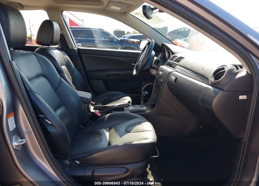 2005 MAZDA 3 S VIN: JM1BK343851222814