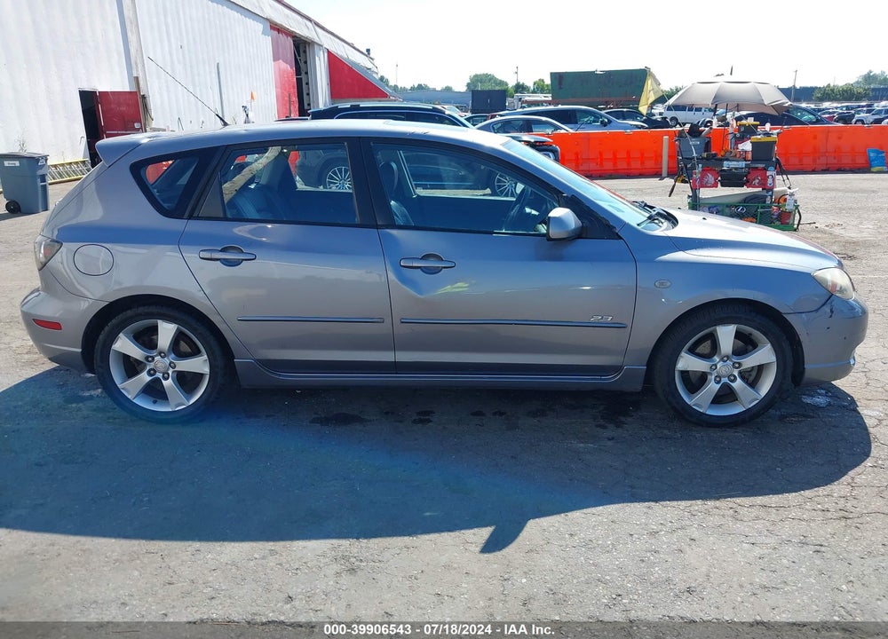 2005 MAZDA 3 S VIN: JM1BK343851222814