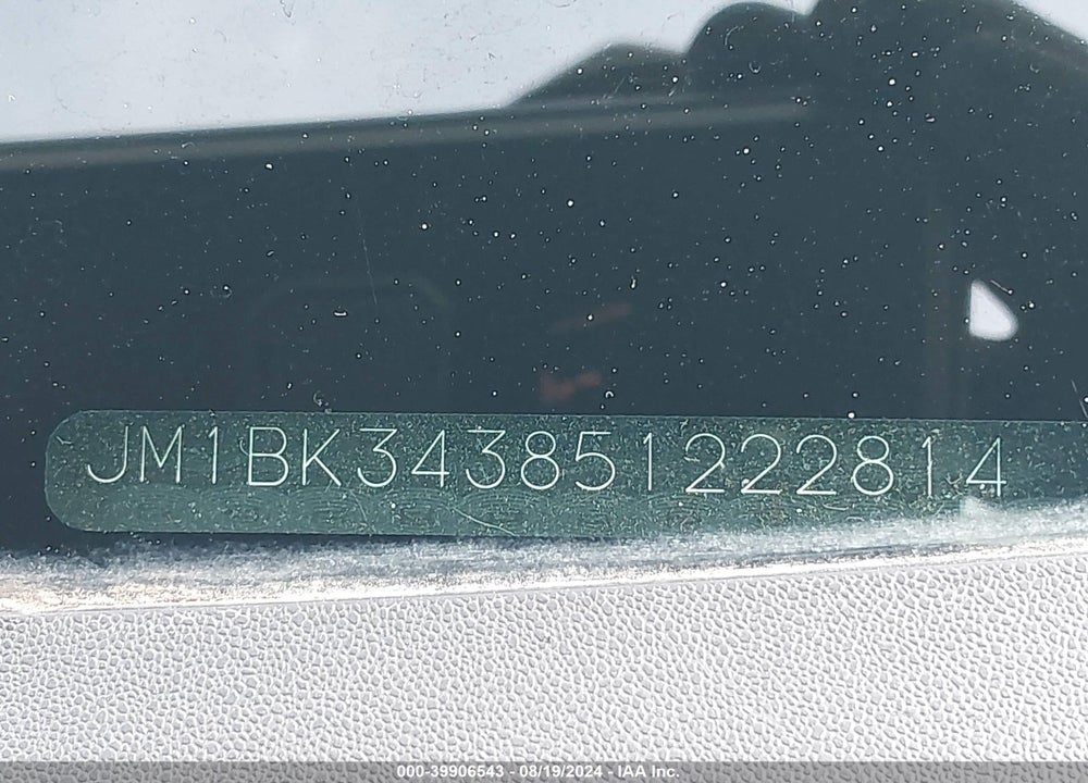 2005 MAZDA 3 S VIN: JM1BK343851222814
