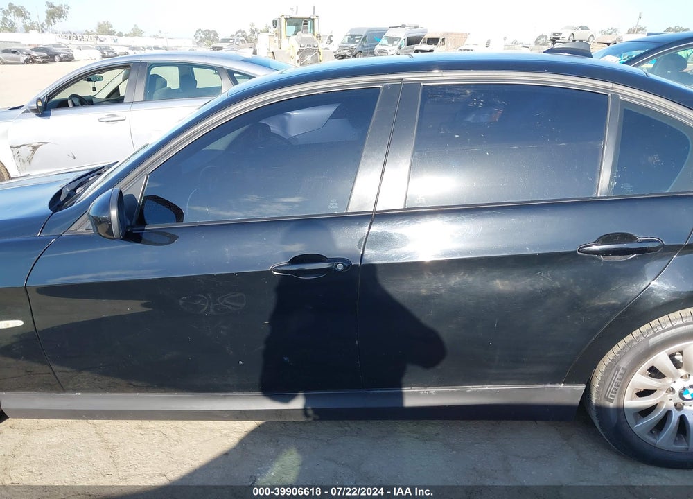 2009 BMW 328I VIN: WBAPH53579A435338