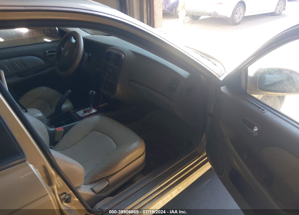 2004 HYUNDAI SONATA GLS/LX VIN: KMHWF35H14A062253